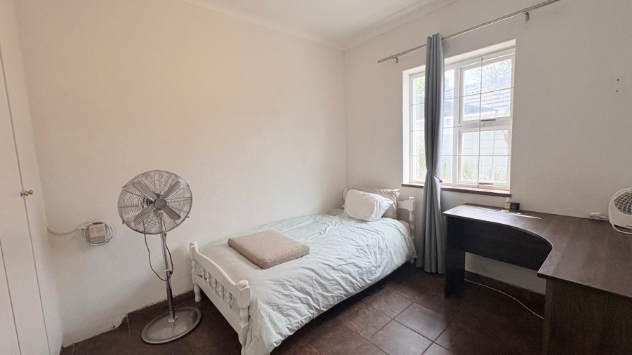 To Let 3 Bedroom Property for Rent in Meadowridge Western Cape
